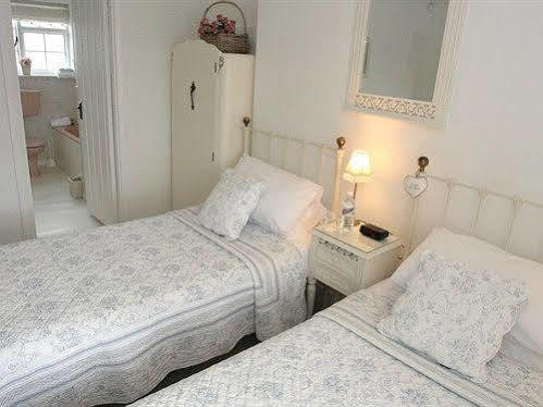 Flint Cottage Chichester Ngoại thất bức ảnh