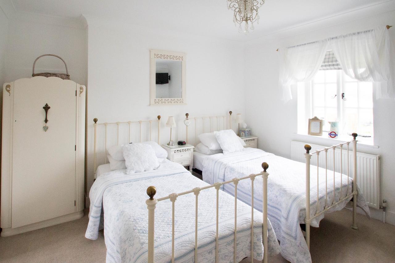 Flint Cottage Chichester Ngoại thất bức ảnh