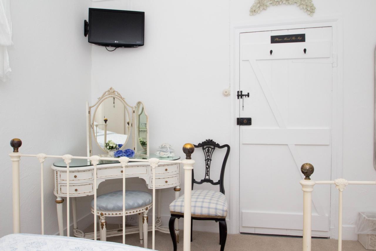 Flint Cottage Chichester Ngoại thất bức ảnh